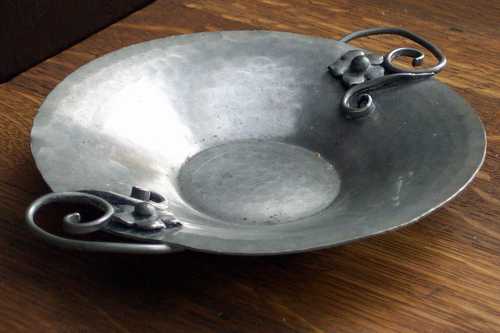 Nekrassoff Hammered Pewter w/ daisies